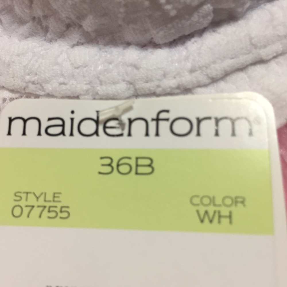 Maiden form Lace Strapless Underwire Multi-way Bra - Picture 6 of 8